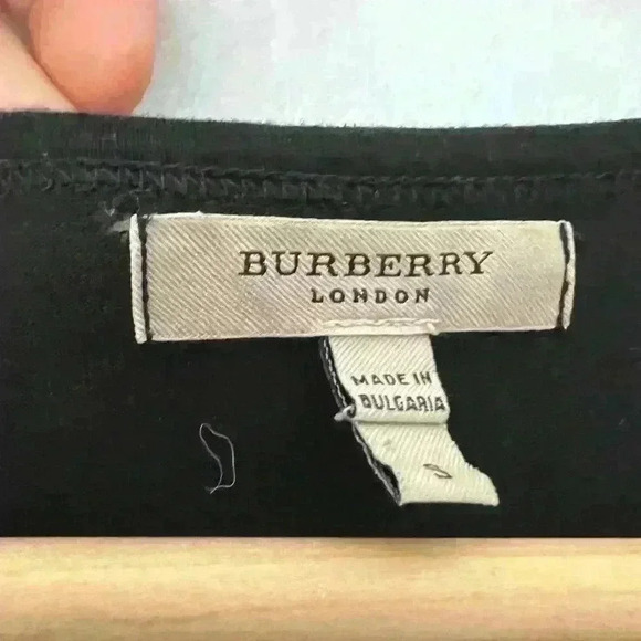 Burberry London  V neck long sleeve shoulder patch polo jersey top size small - Picture 2 of 5